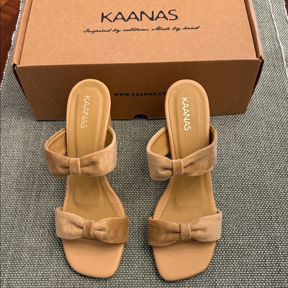 Kaanas Gramercy Velvet Bow Heel in Carmel